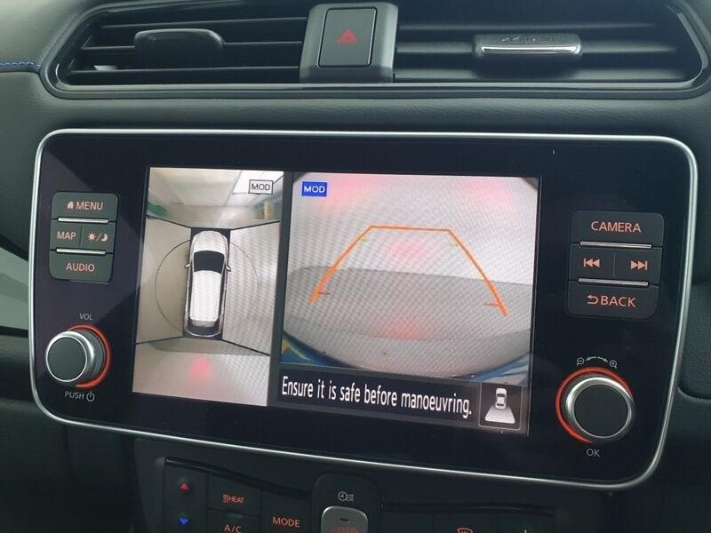 More views of Nissan Leaf