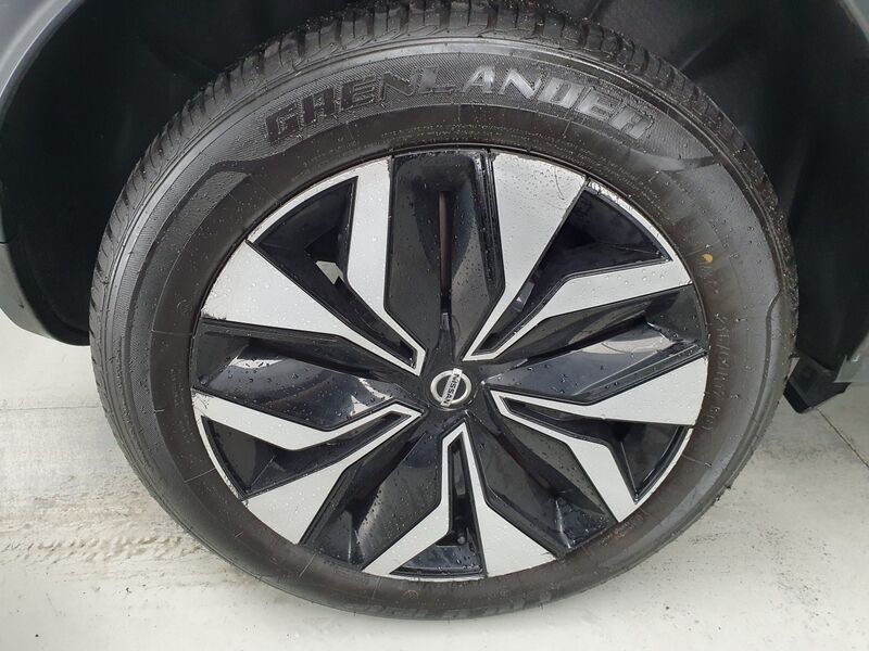 More views of Nissan Juke