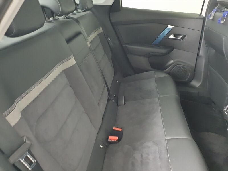 More views of Citroen E-C4 X 
