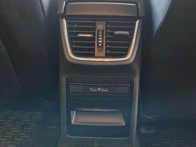 More views of Skoda Octavia