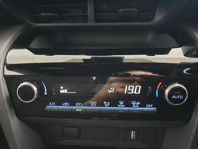 More views of Toyota Yaris Cross