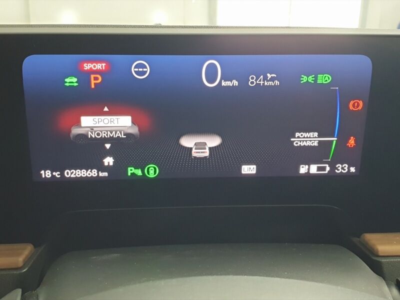 More views of Honda e