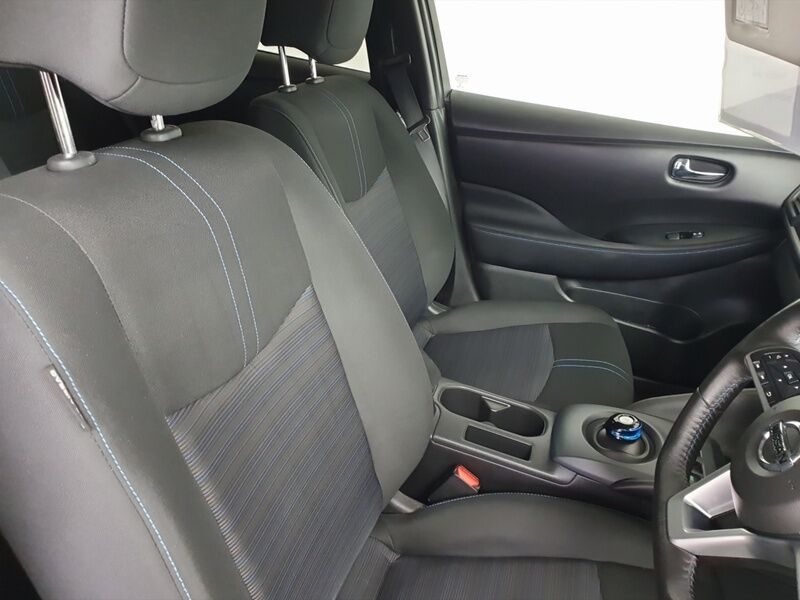 More views of Nissan Leaf