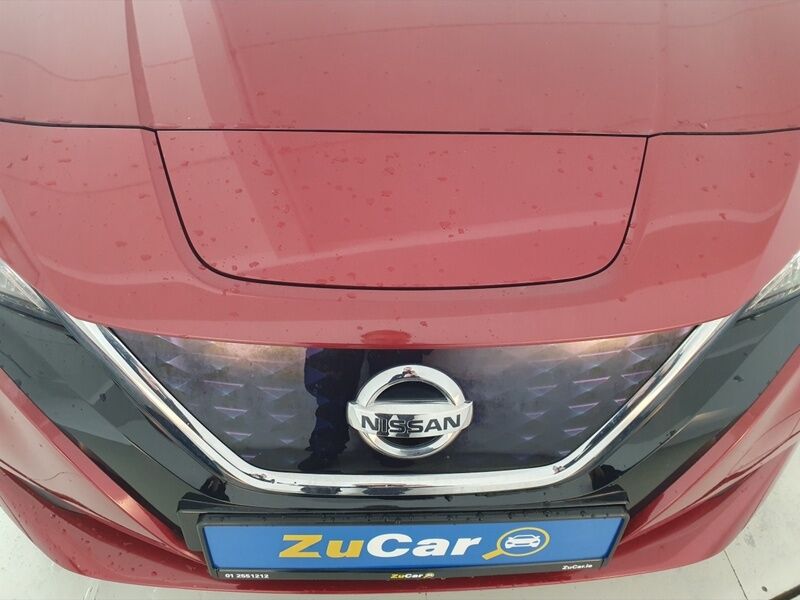 More views of Nissan Leaf