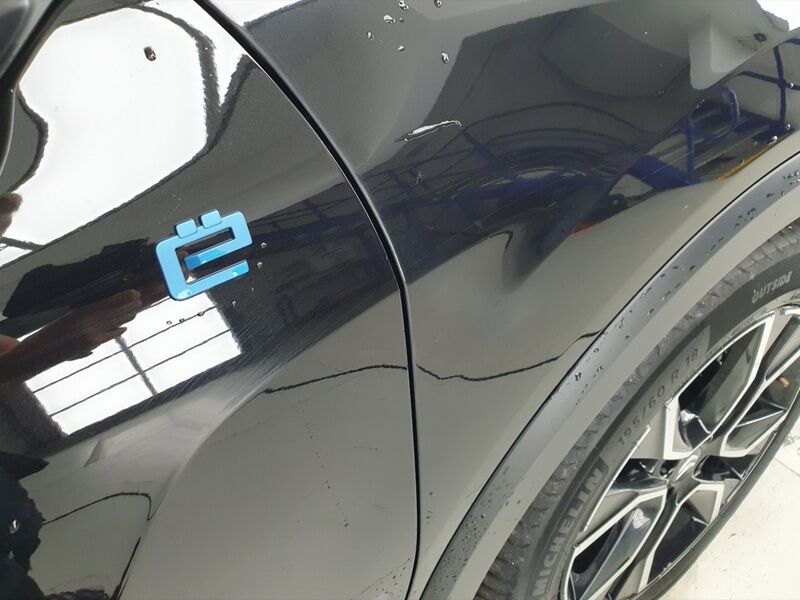 More views of Citroen E-C4 X 