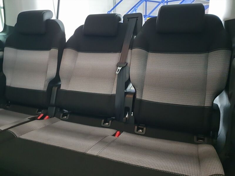 More views of Citroen C4