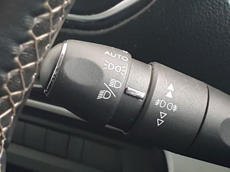 More views of Citroen C4