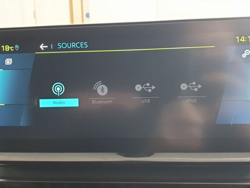 More views of Peugeot 3008