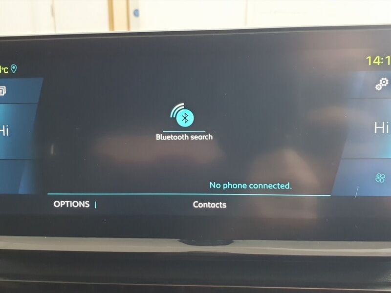 More views of Peugeot 3008