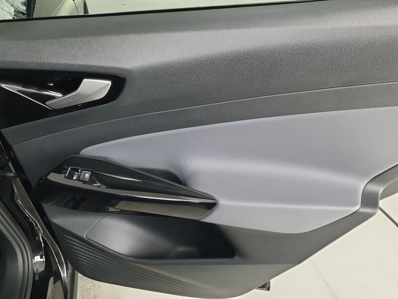 More views of Volkswagen ID.4