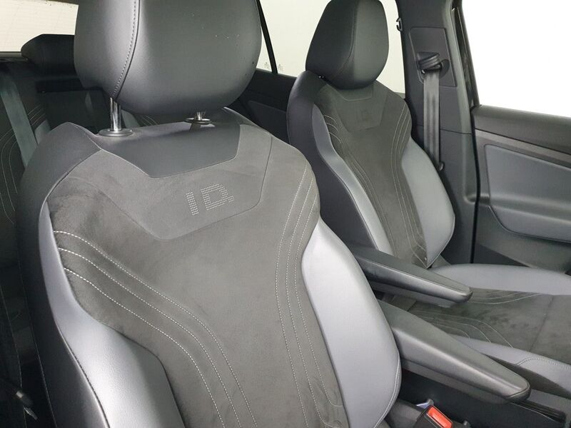 More views of Volkswagen ID.4