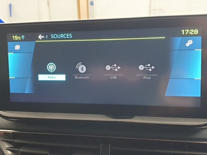 More views of Peugeot 3008