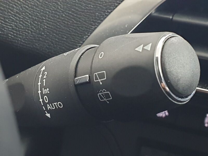 More views of Peugeot 3008