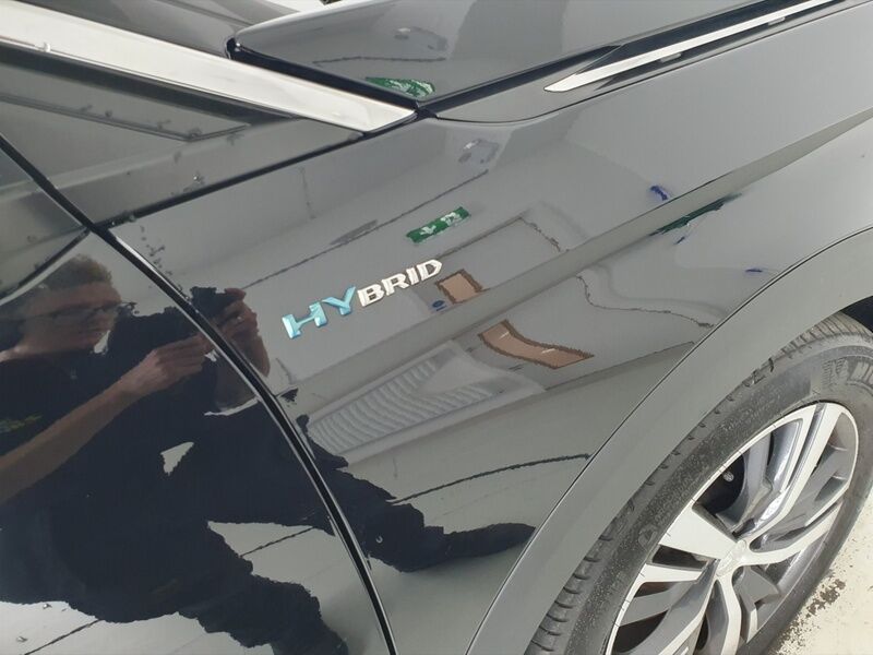 More views of Peugeot 3008