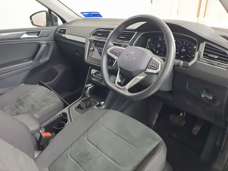 More views of Volkswagen Tiguan