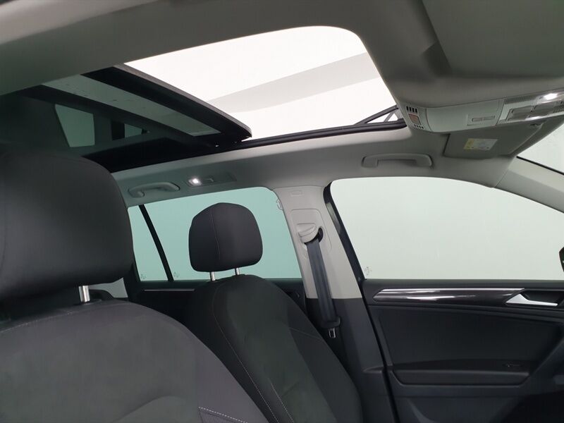 More views of Volkswagen Tiguan