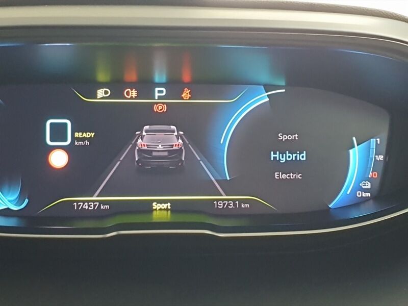 More views of Peugeot 3008