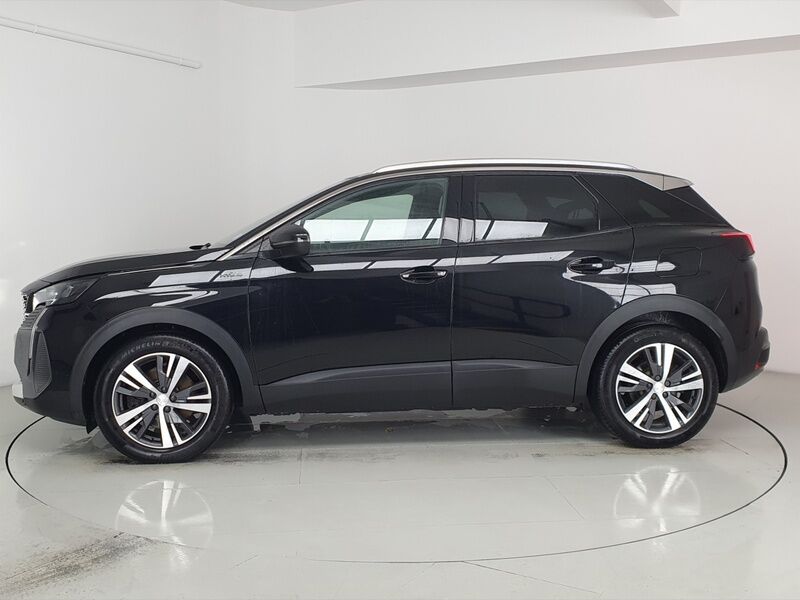 More views of Peugeot 3008