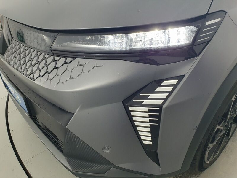 More views of Renault Scenic