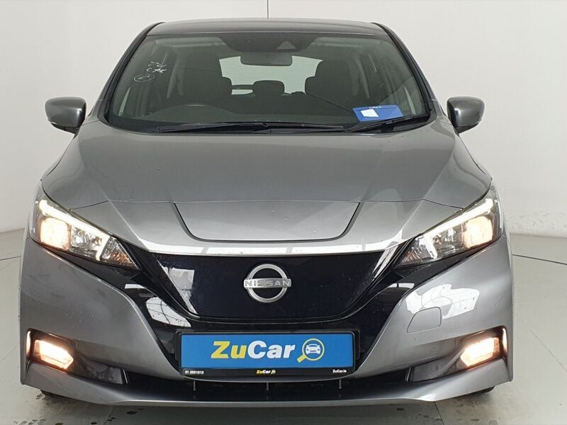 More views of Nissan Leaf