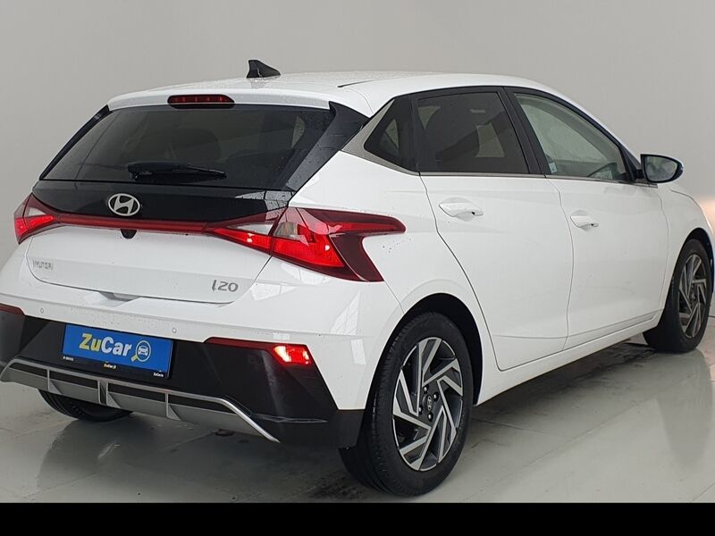 More views of Hyundai i20