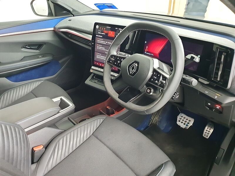 More views of Renault Scenic