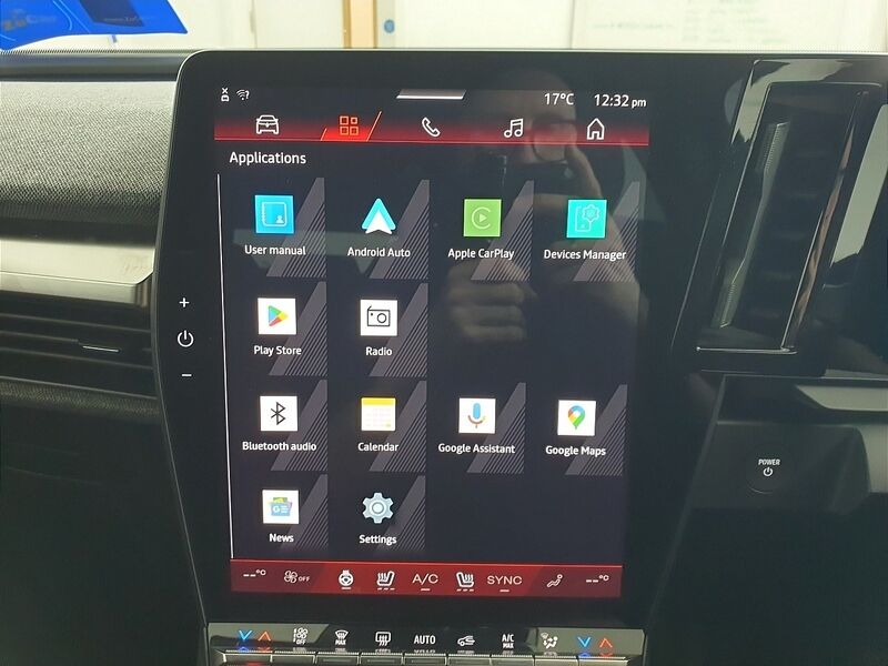 More views of Renault Scenic