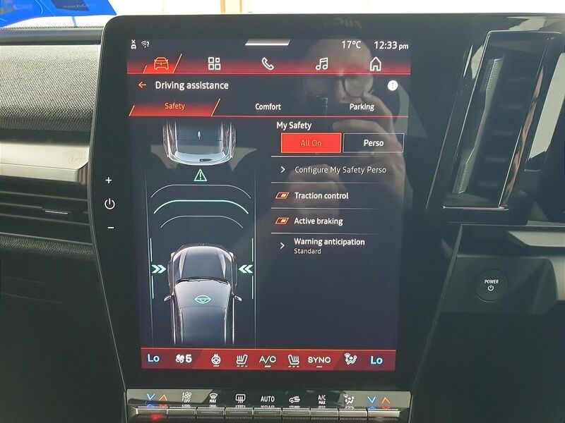 More views of Renault Scenic