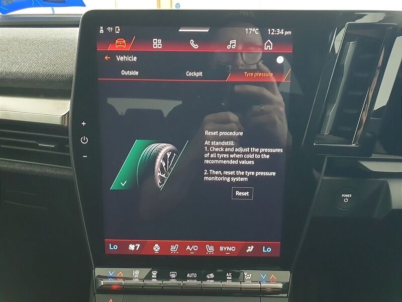 More views of Renault Scenic