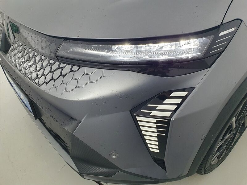 More views of Renault Scenic