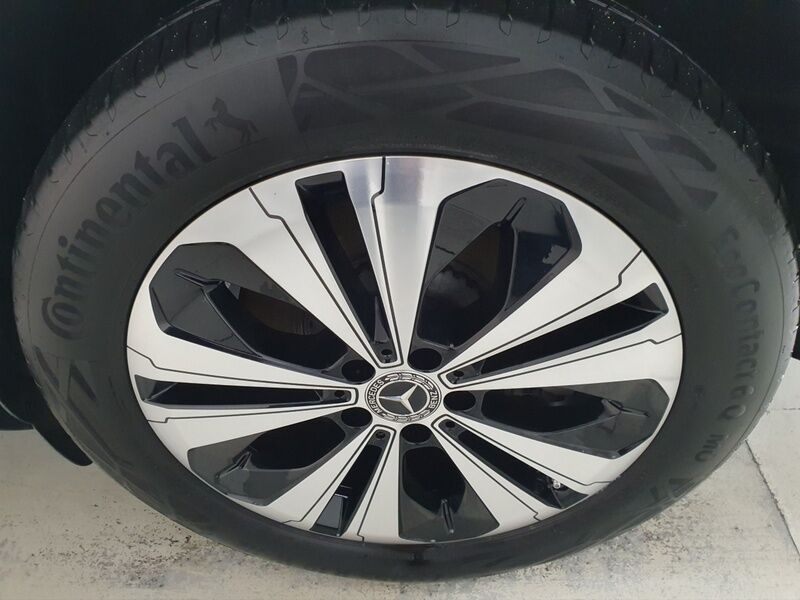 More views of Mercedes-Benz EQC