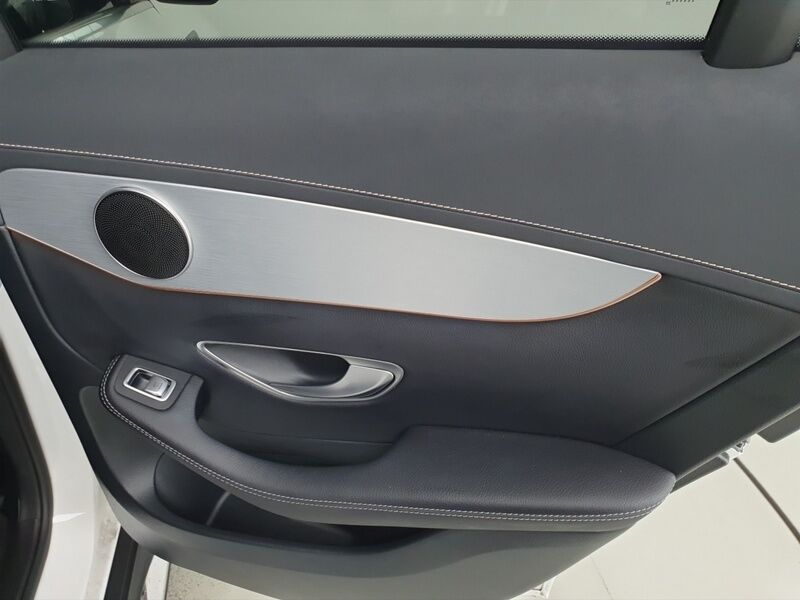 More views of Mercedes-Benz EQC