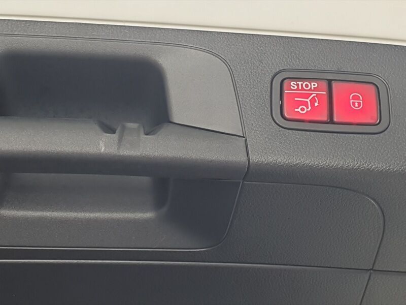 More views of Mercedes-Benz EQC