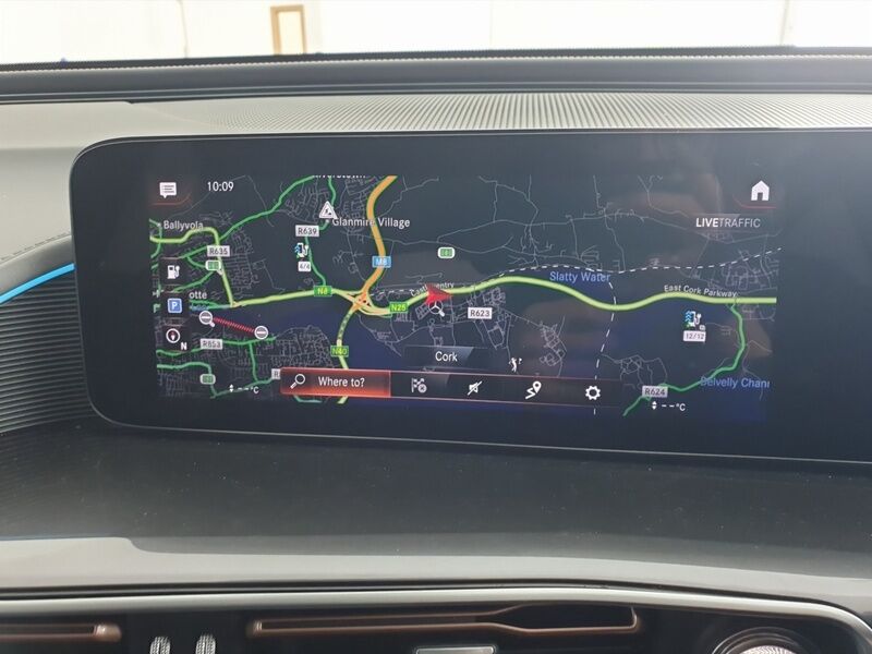 More views of Mercedes-Benz EQC