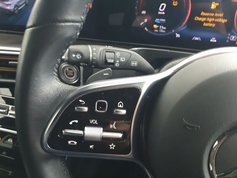 More views of Mercedes-Benz EQC