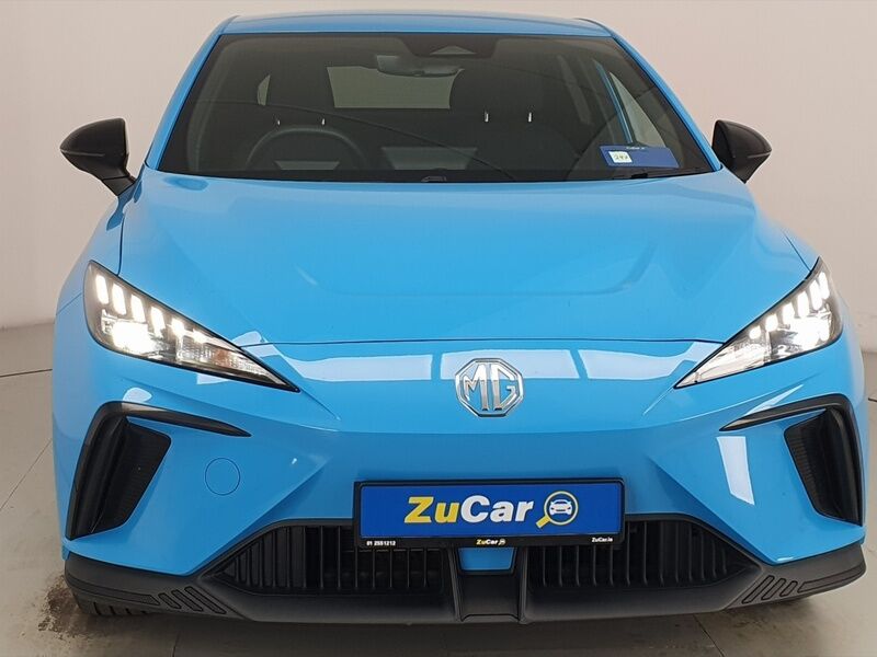 More views of MG MG4