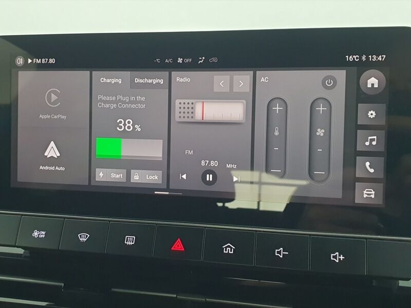 More views of MG MG4