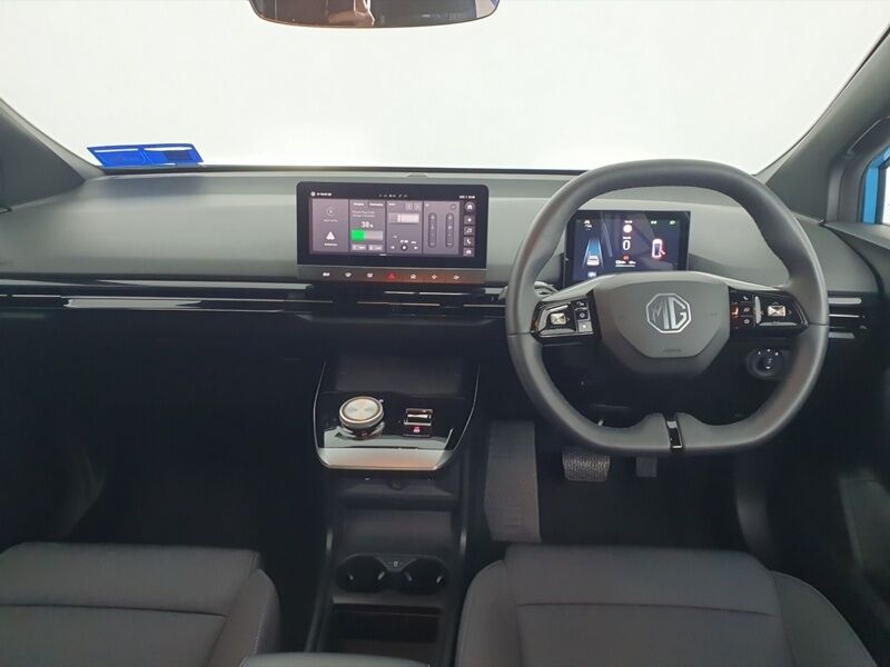 More views of MG MG4