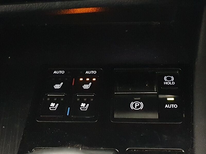 More views of Lexus RX450H