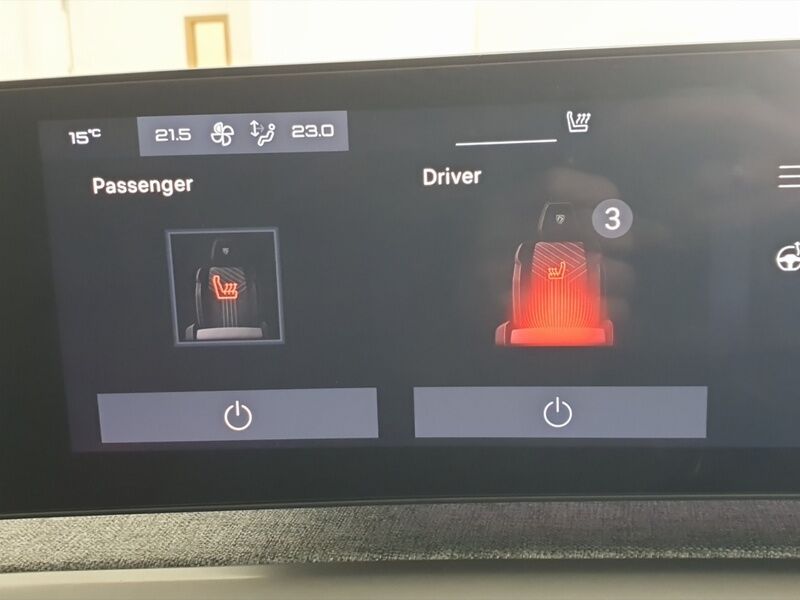 More views of Peugeot 3008