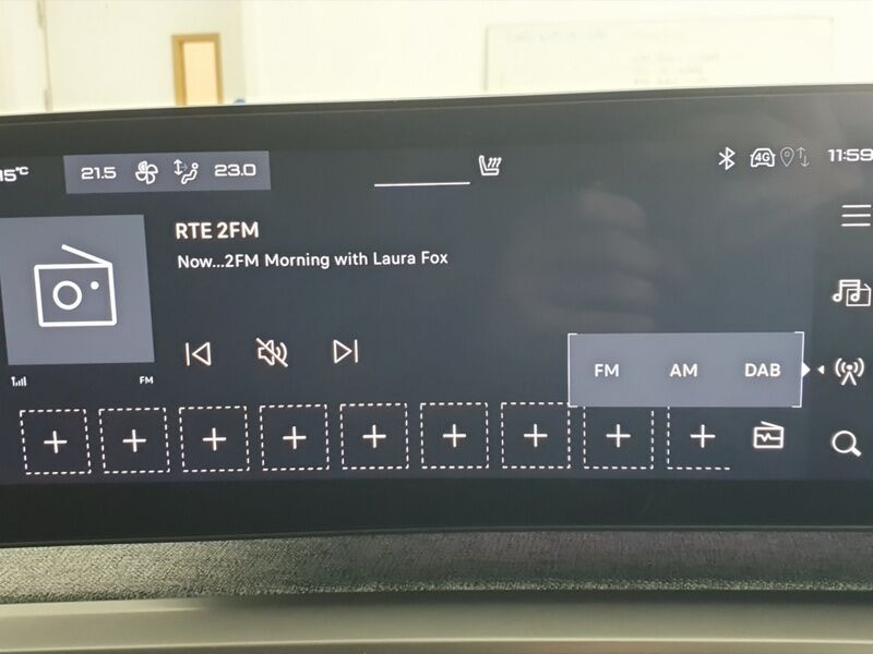 More views of Peugeot 3008