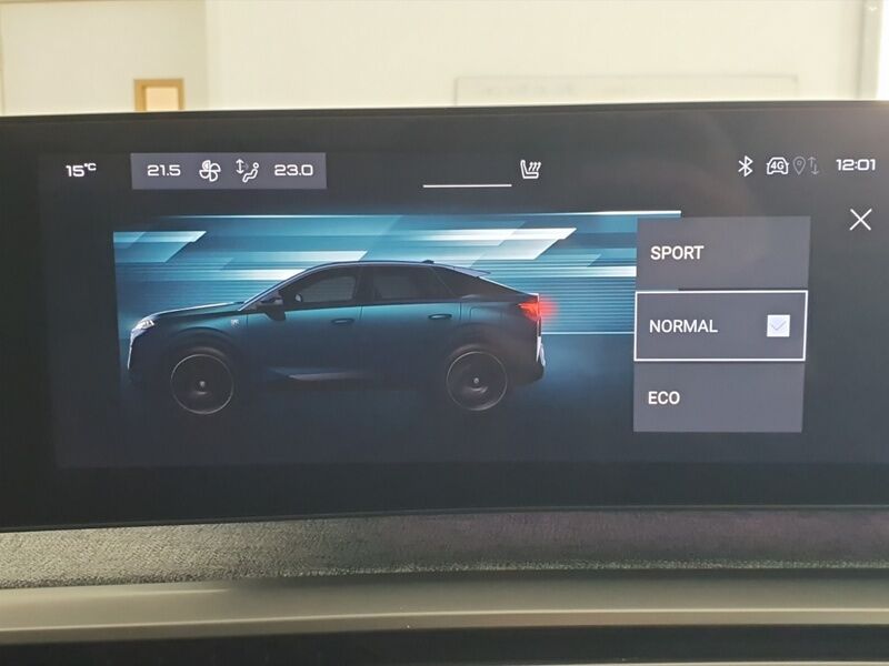 More views of Peugeot 3008