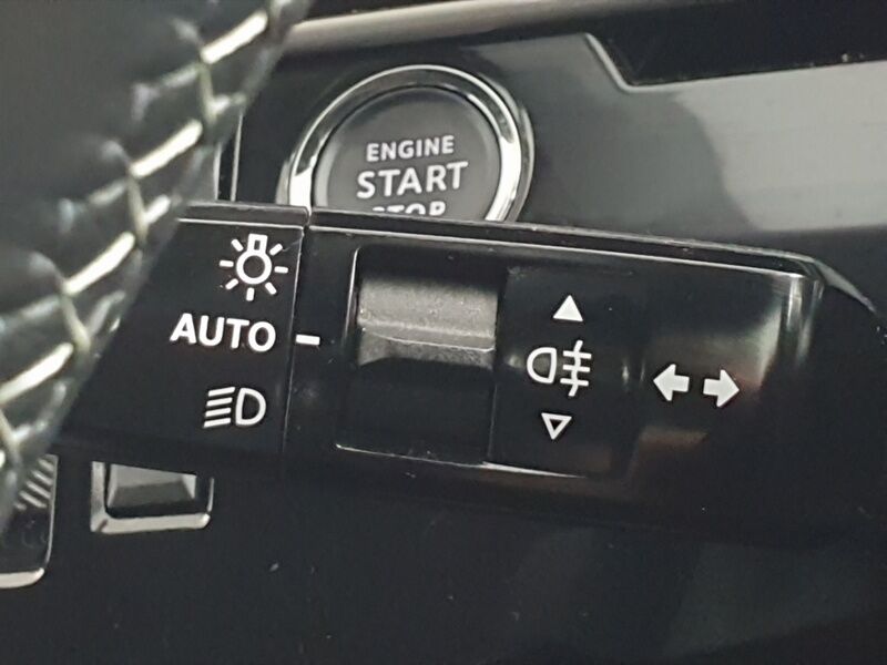 More views of Peugeot 3008