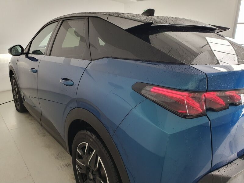 More views of Peugeot 3008