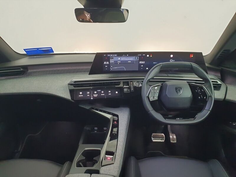 More views of Peugeot 3008