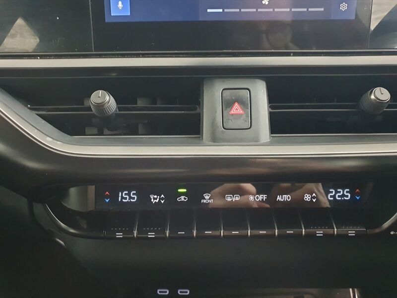 More views of Lexus UX