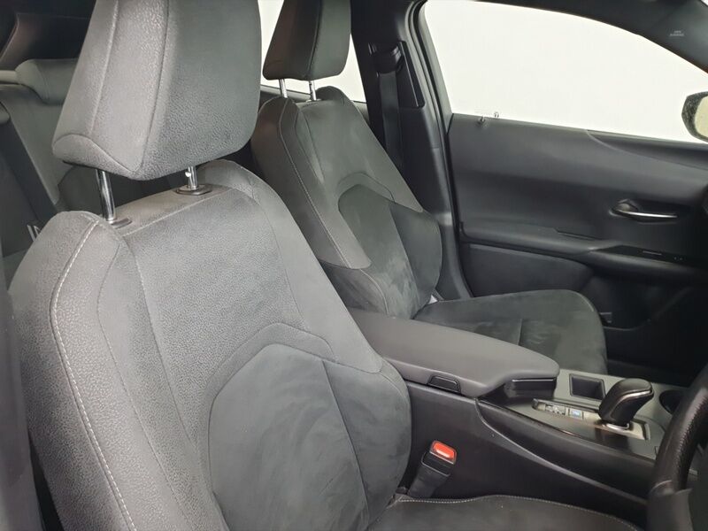 More views of Lexus UX