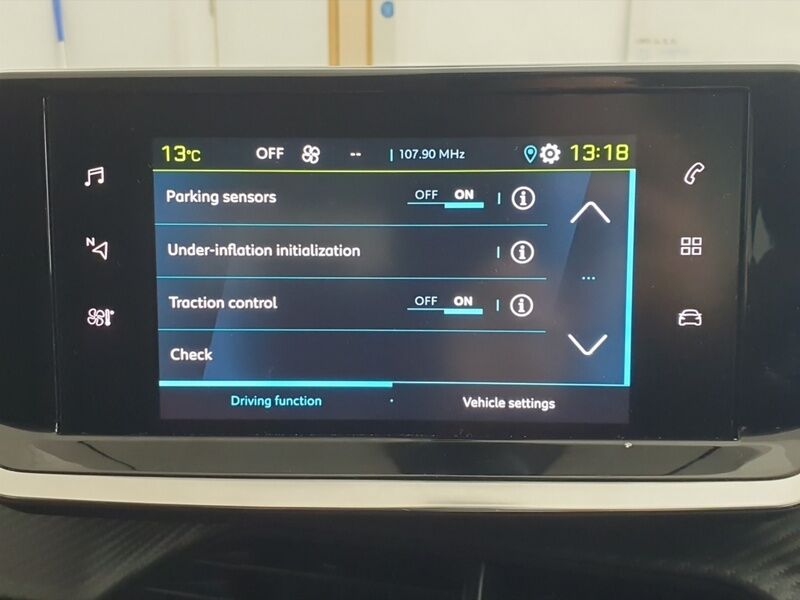 More views of Peugeot 2008