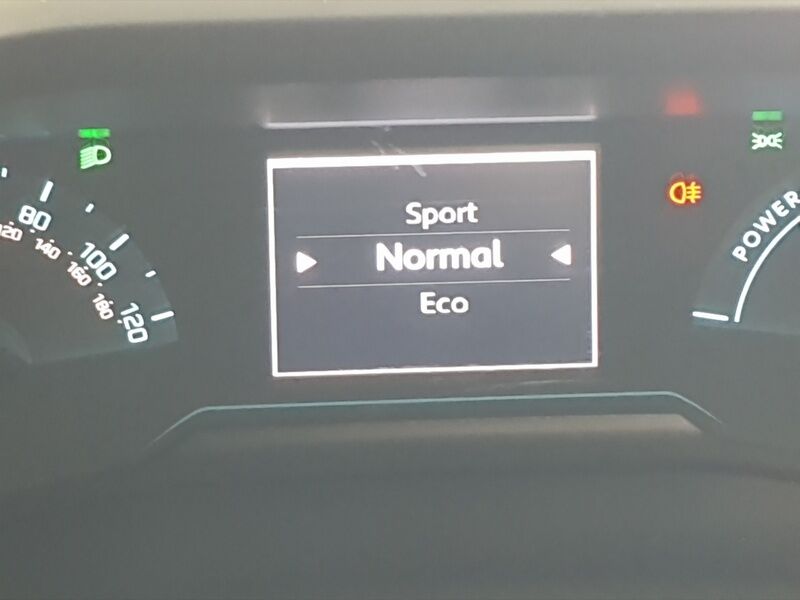 More views of Peugeot 2008