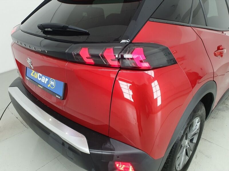 More views of Peugeot 2008